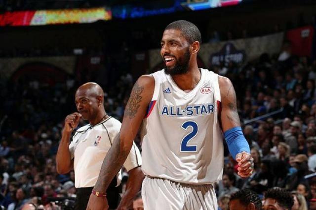 阿森纳可让马丁内利移到右路，或冬窗寻求补强